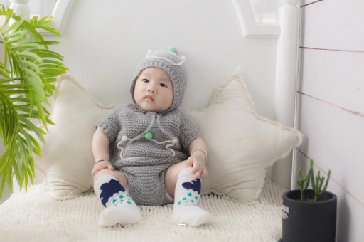 巴中宝宝揉眼睛是怎么回事